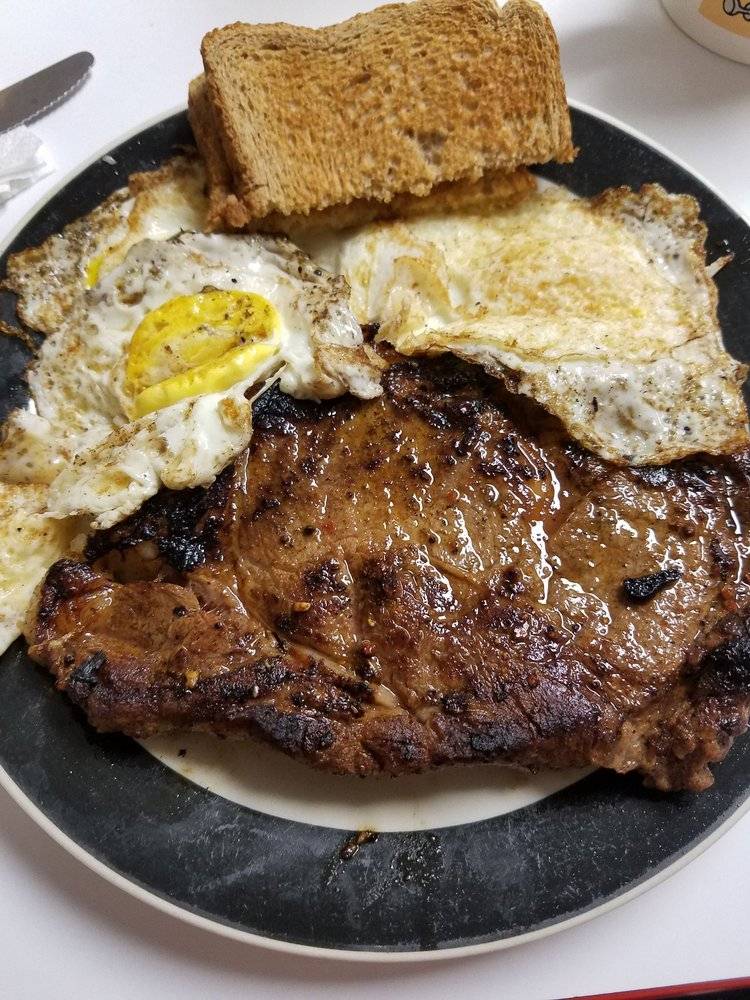 Double B Farm Country Store & Café | restaurant | 2777 S Brostuen Rd, Beloit, WI 53511, USA | 6089210293 OR +1 608-921-0293