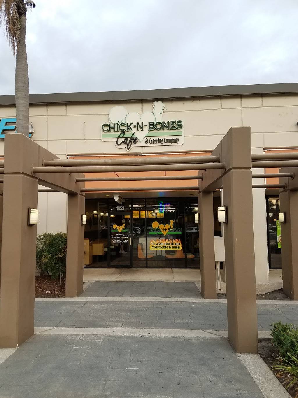 Chick-N-Bones | cafe | 1953 W Lumsden Rd, Brandon, FL 33511, USA | 8136899531 OR +1 813-689-9531