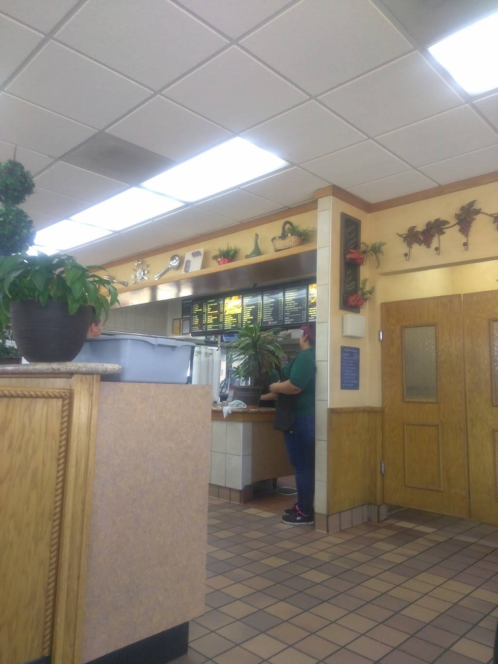 Georges Burgers | restaurant | 256 E 40th St, San Bernardino, CA 92404, USA | 9098811205 OR +1 909-881-1205