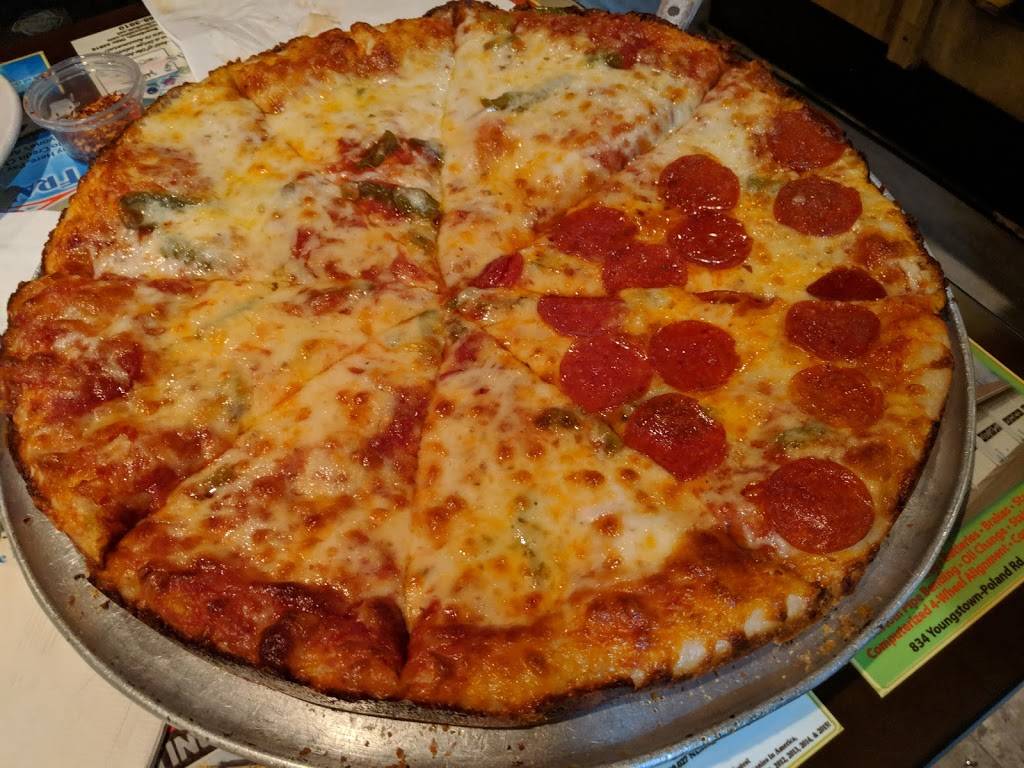 The Elmton | restaurant | 584 5th St, Struthers, OH 44471, USA | 3307558511 OR +1 330-755-8511