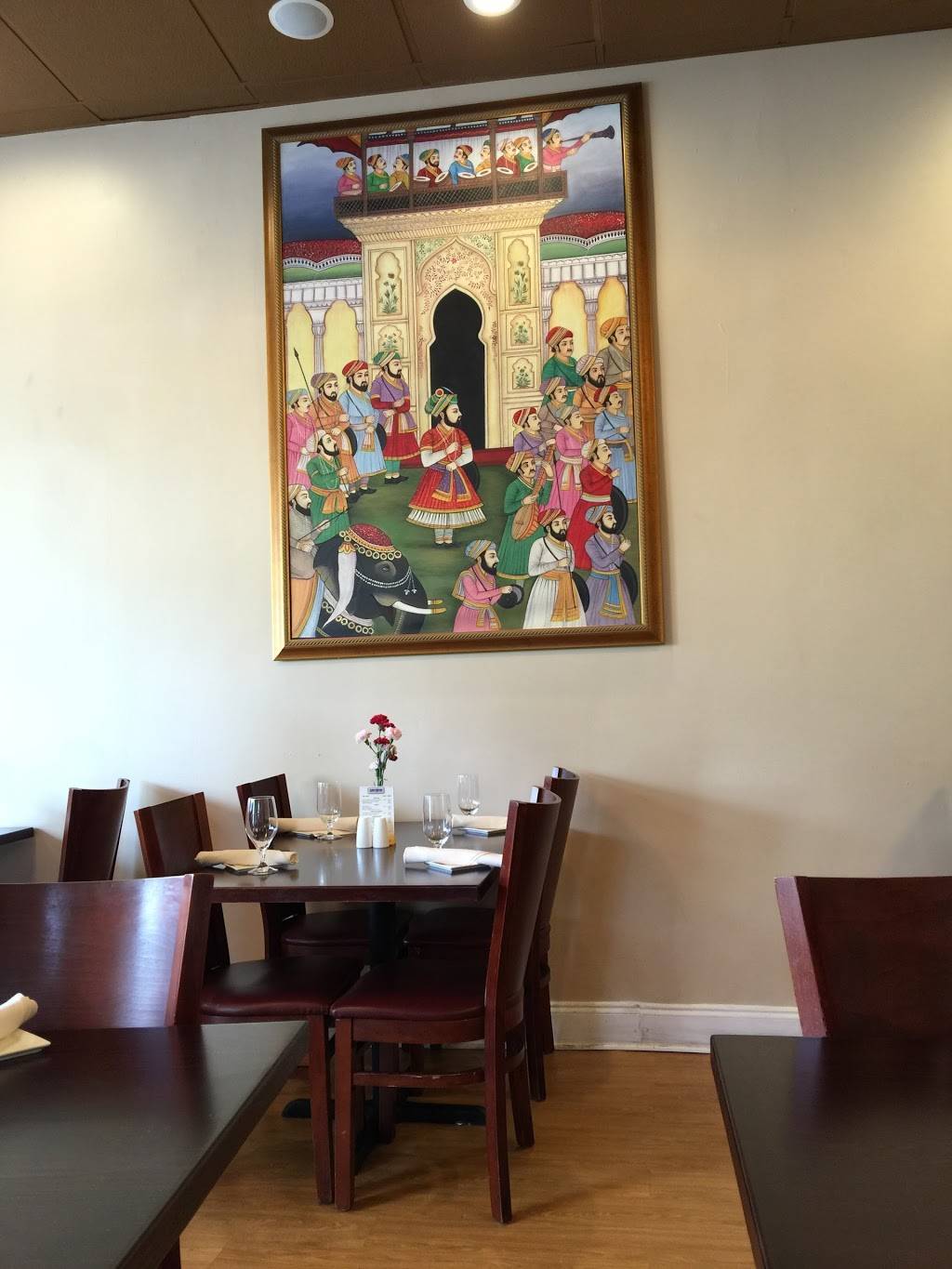 Saffron Indian Cuisine | restaurant | 1077 W Broad St, Falls Church, VA 22046, USA | 7039920077 OR +1 703-992-0077