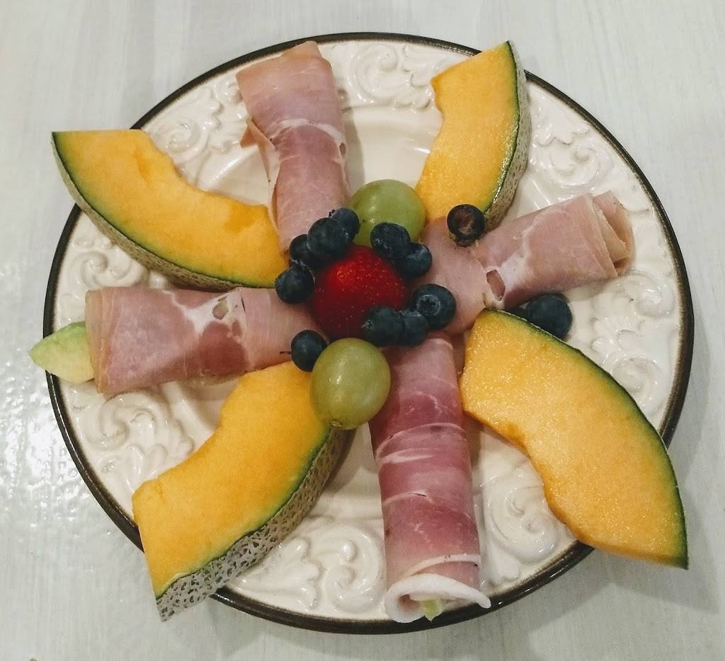 Leos Place Diner | restaurant | 655 Main St, Waltham, MA 02451, USA | 7817901373 OR +1 781-790-1373