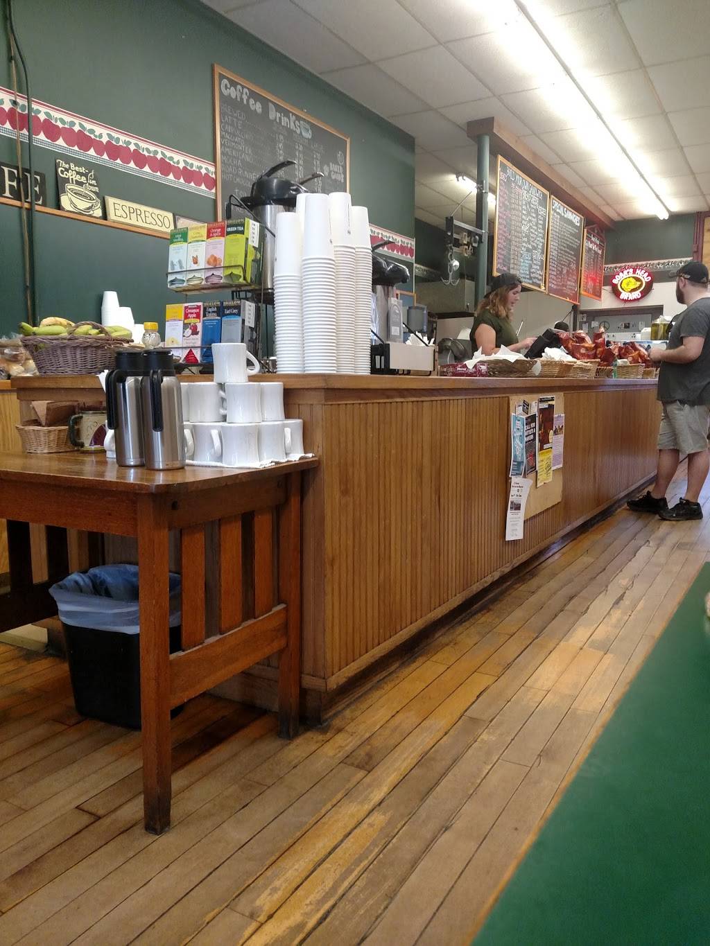 Martones Market & Café | cafe | 16 Main St, Essex Junction, VT 05452, USA | 8028788163 OR +1 802-878-8163