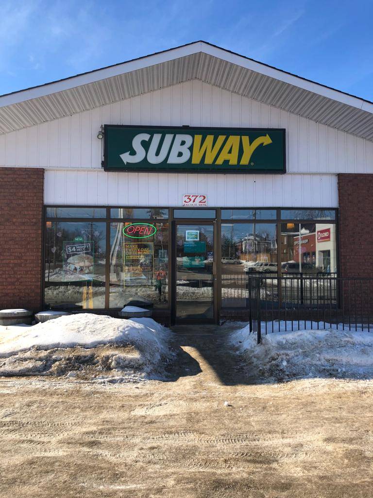 Subway | meal takeaway | 372 Raglan St S, Renfrew, ON K7V 1R7, Canada | 6134325021 OR +1 613-432-5021