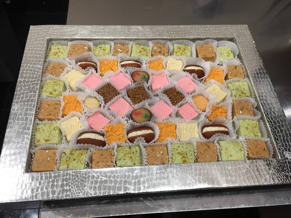 AJWAAH SWEETS | restaurant | 2453 W Devon Ave, Chicago, IL 60659, USA | 7732624444 OR +1 773-262-4444