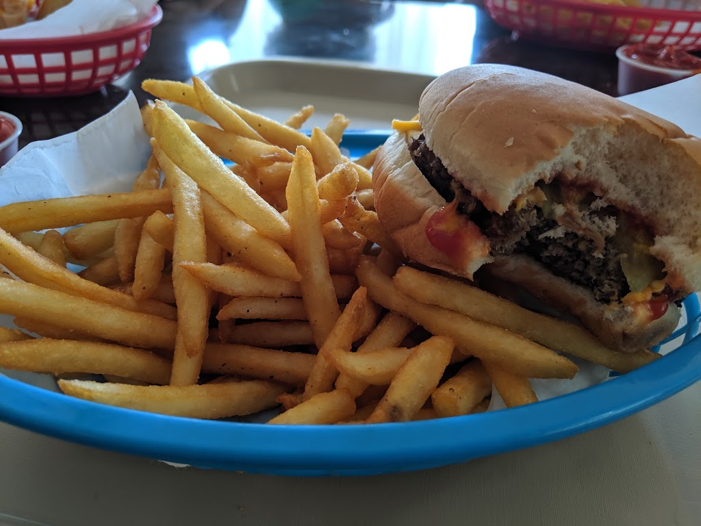 Dairy King | restaurant | 407 S Freeman Ave, Oakley, KS 67748, USA | 7856724127 OR +1 785-672-4127