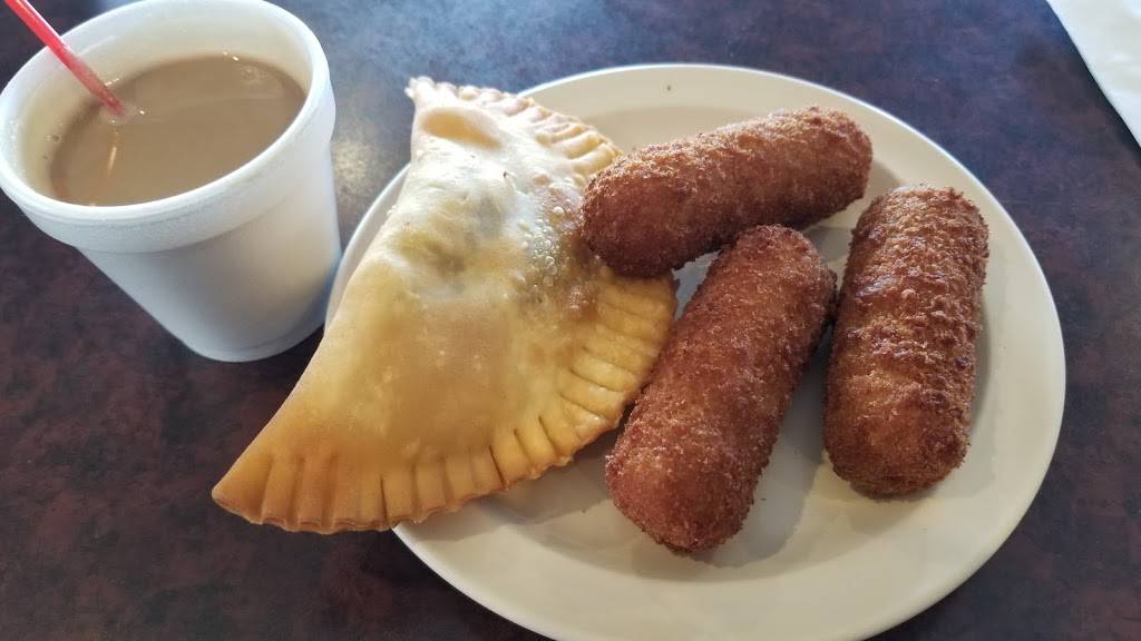 La Curva Restaurant | restaurant | 4201 SW 75th Ave, Miami, FL 33155, USA | 3052620336 OR +1 305-262-0336