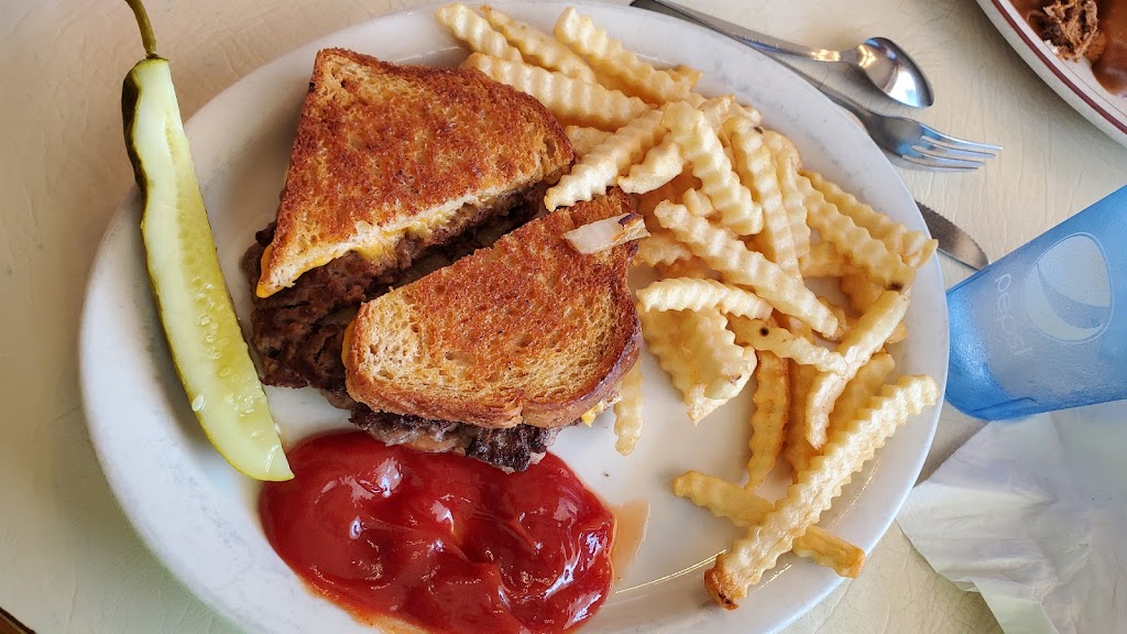 Hungry House | restaurant | 531 N Marquette Rd, Prairie du Chien, WI 53821, USA | 6083264346 OR +1 608-326-4346