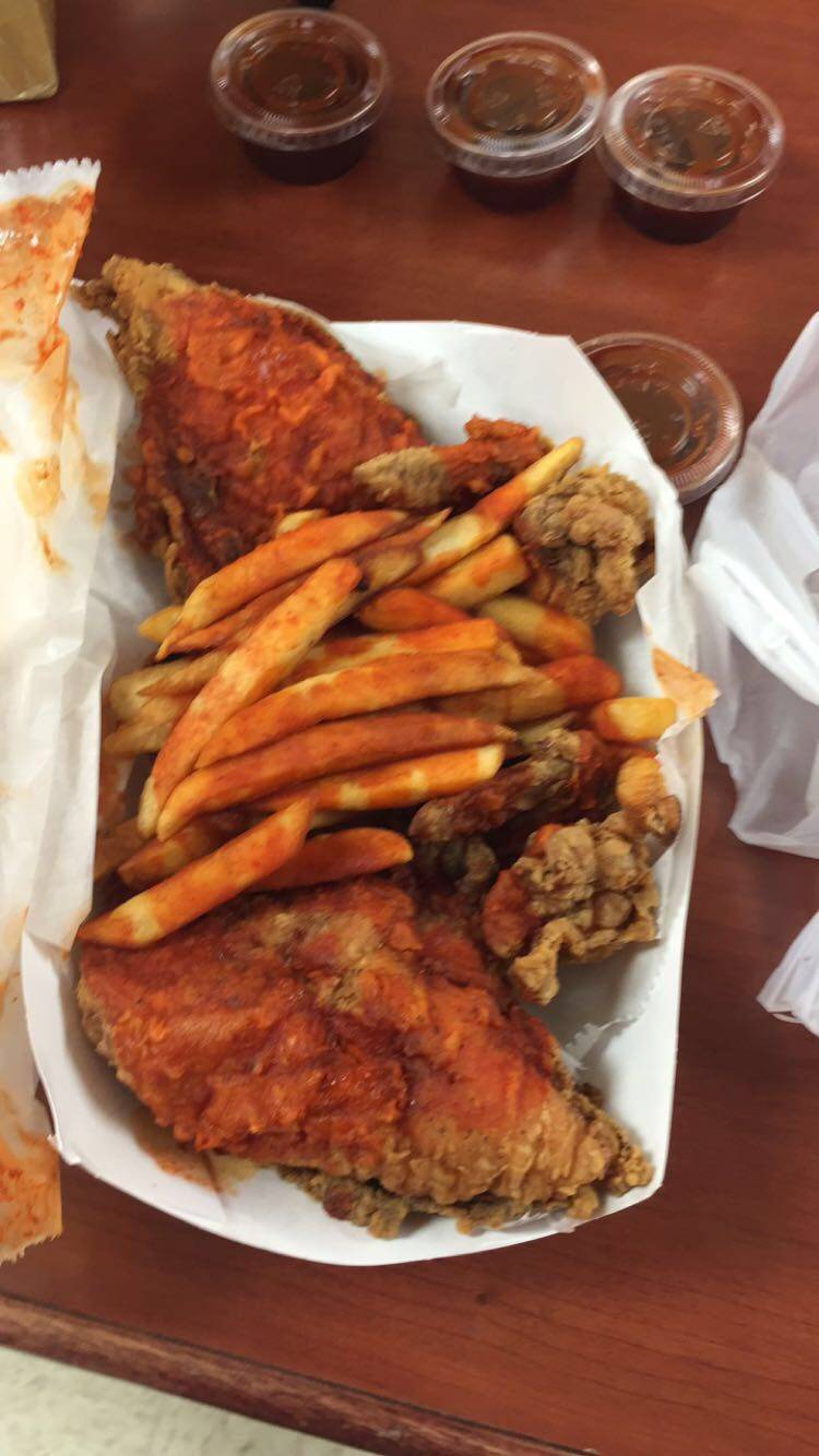 Harolds Chicken Shack | restaurant | 3224 Ridge Rd, Lansing, IL 60438, USA | 7084742000 OR +1 708-474-2000