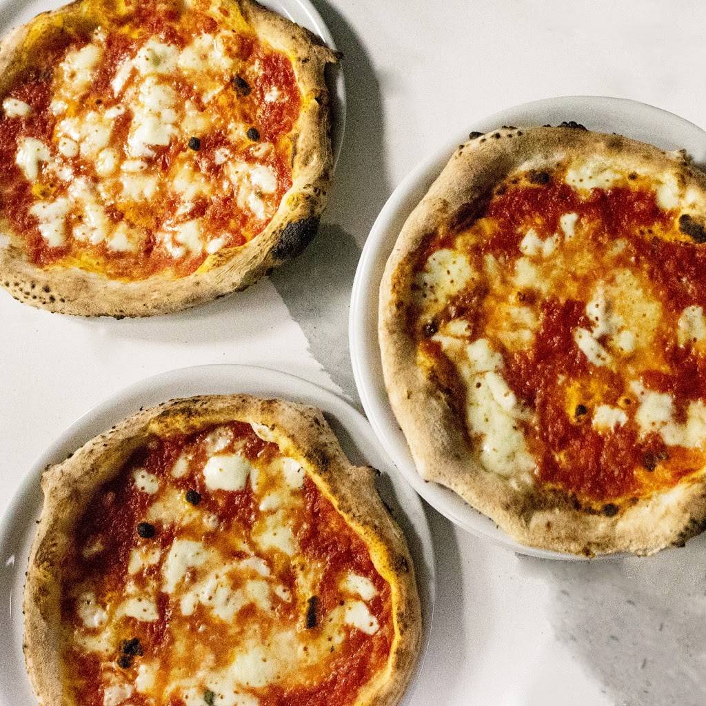 Giulietta Pizzéria | restaurant | 5950 Boulevard des Grandes-Prairies, Saint-Léonard, QC H1P 1A4, Canada | 5143240464 OR +1 514-324-0464