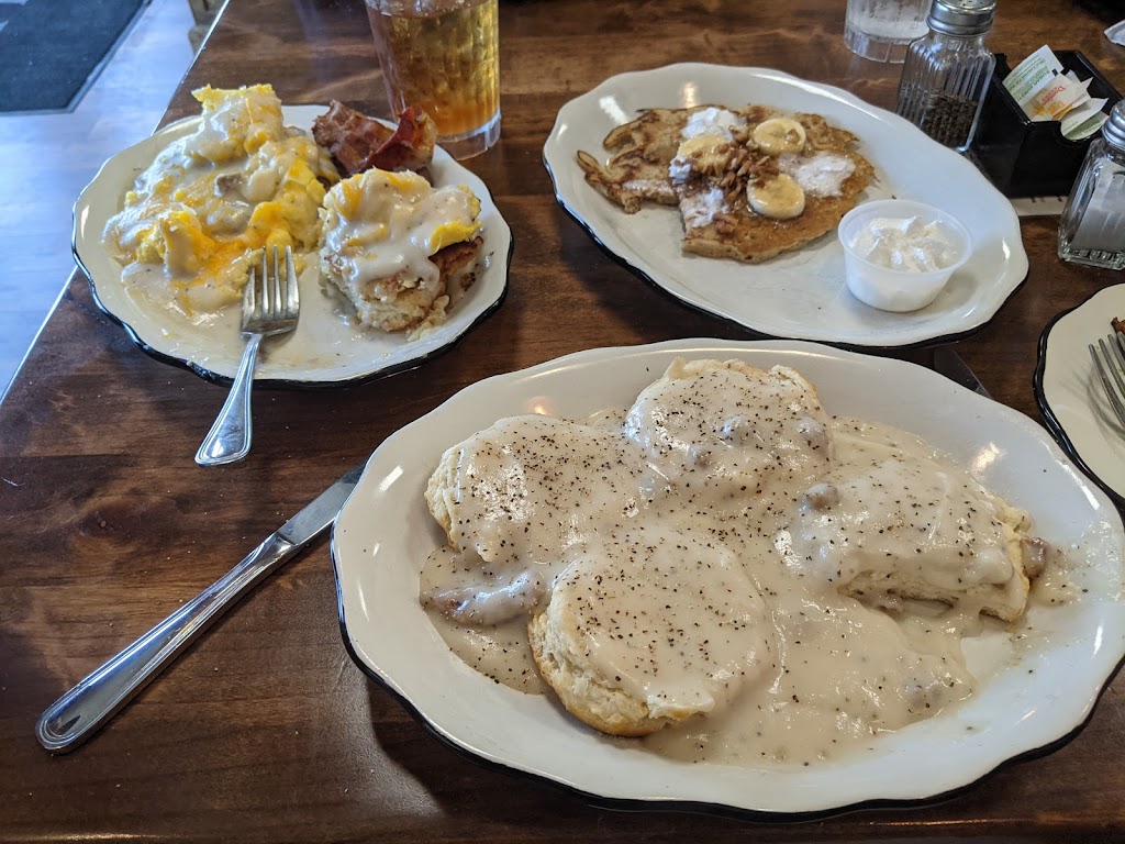 Mos Place | restaurant | 111 S Main St, Waukomis, OK 73773, USA | 5804780764 OR +1 580-478-0764