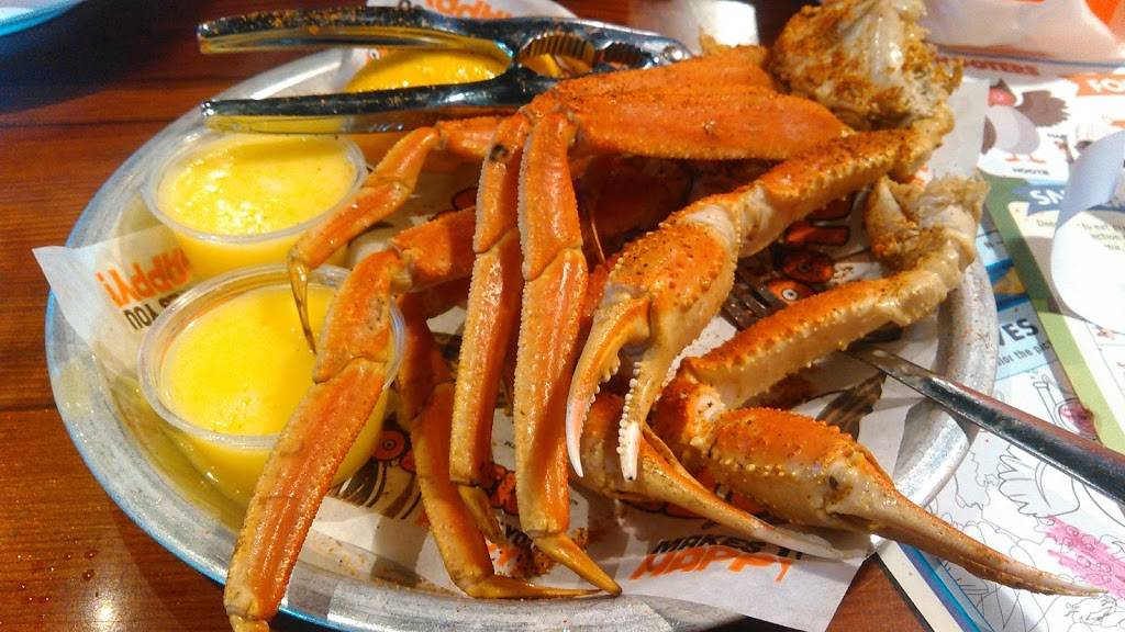 Hooters | meal takeaway | 301 Market Pl Suite C, Fairview Heights, IL 62208, USA | 6183983374 OR +1 618-398-3374