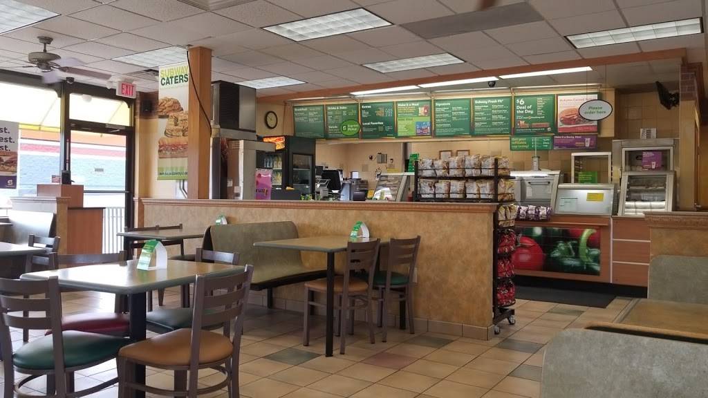 Subway | restaurant | 3810 Mormon Coulee Rd, La Crosse, WI 54601, USA | 6087877676 OR +1 608-787-7676