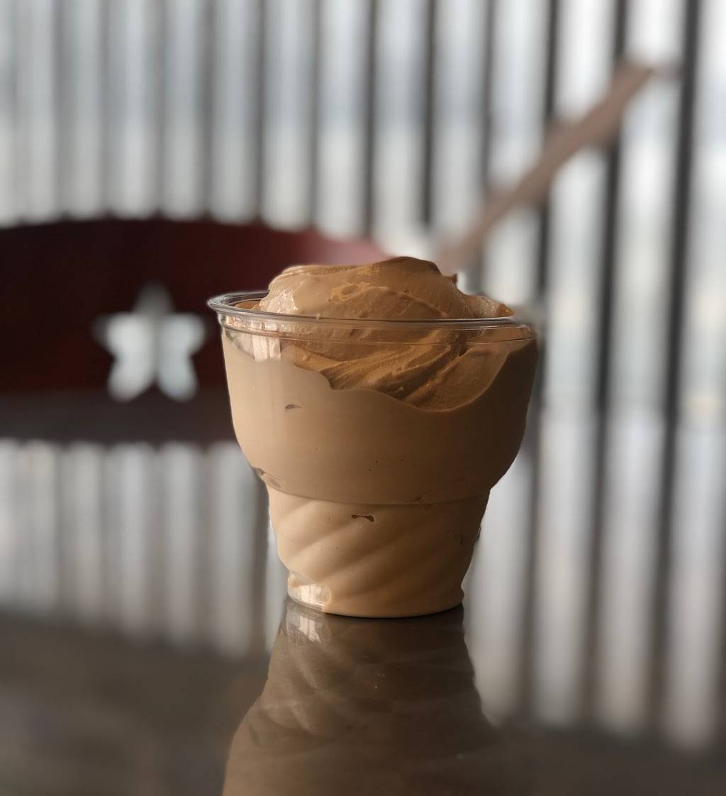 Woolleys Frozen Custard | restaurant | 7630 N Beach St #166, Fort Worth, TX 76137, USA | 8175039918 OR +1 817-503-9918