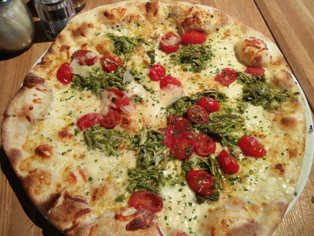 Sauce Pizza & Wine | restaurant | 7135 E Camelback Rd, Scottsdale, AZ 85251, USA | 4803218844 OR +1 480-321-8844