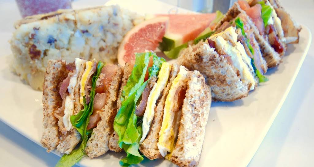 Allô! Mon Coco Victoriaville | restaurant | 1600 Rue Notre Dame E, Victoriaville, QC G6P 0B4, Canada | 8197523232 OR +1 819-752-3232