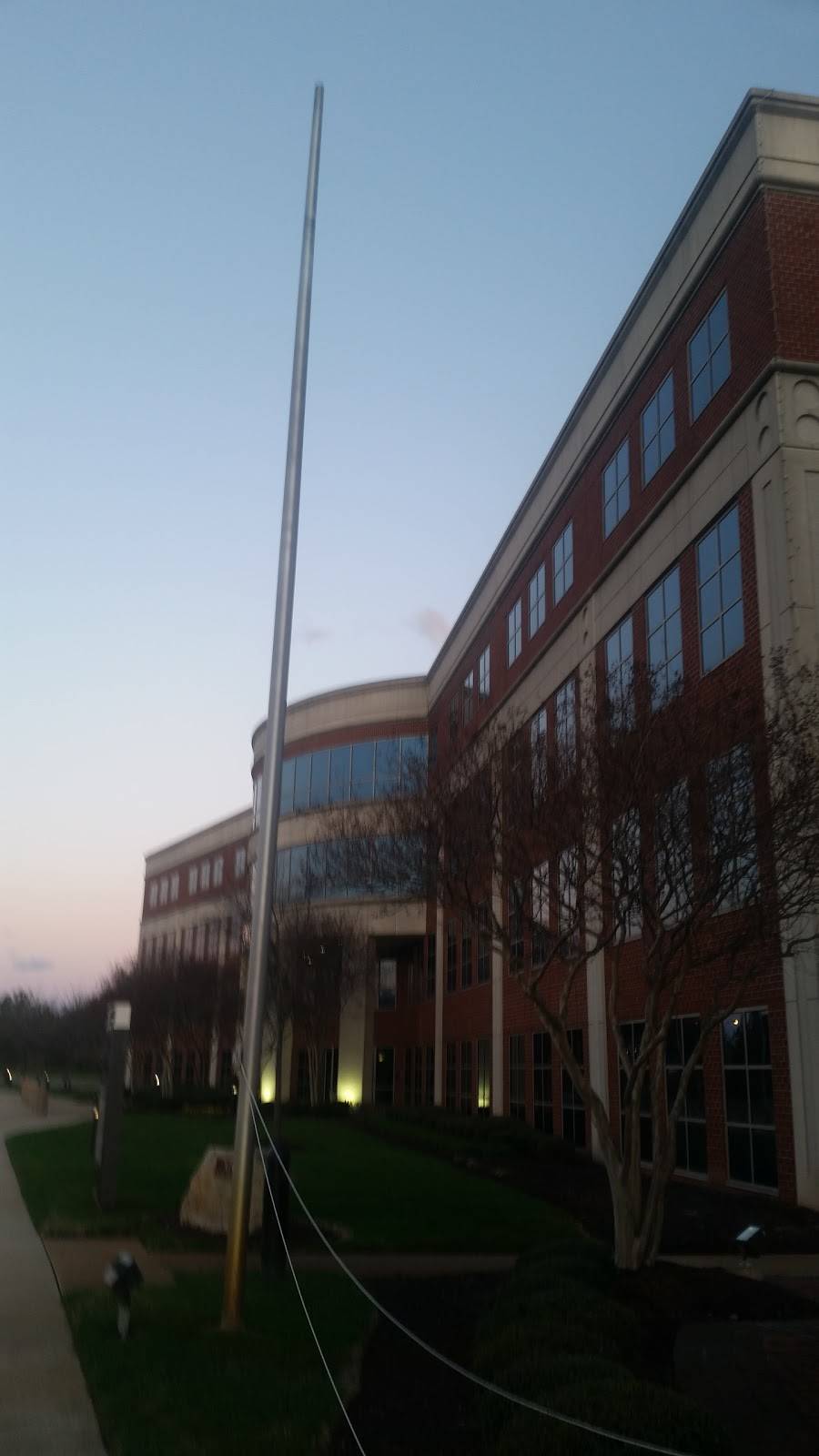 Twin Oaks Cafe | cafe | 5800 Lake Wright Dr, Norfolk, VA 23502, USA | 7572222233 OR +1 757-222-2233