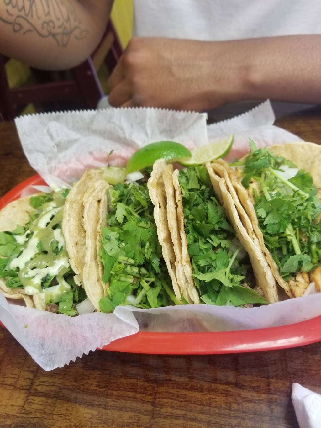 Cuatro Amigos | restaurant | 2950 Rosebud Rd, Loganville, GA 30052, USA | 4703367750 OR +1 470-336-7750