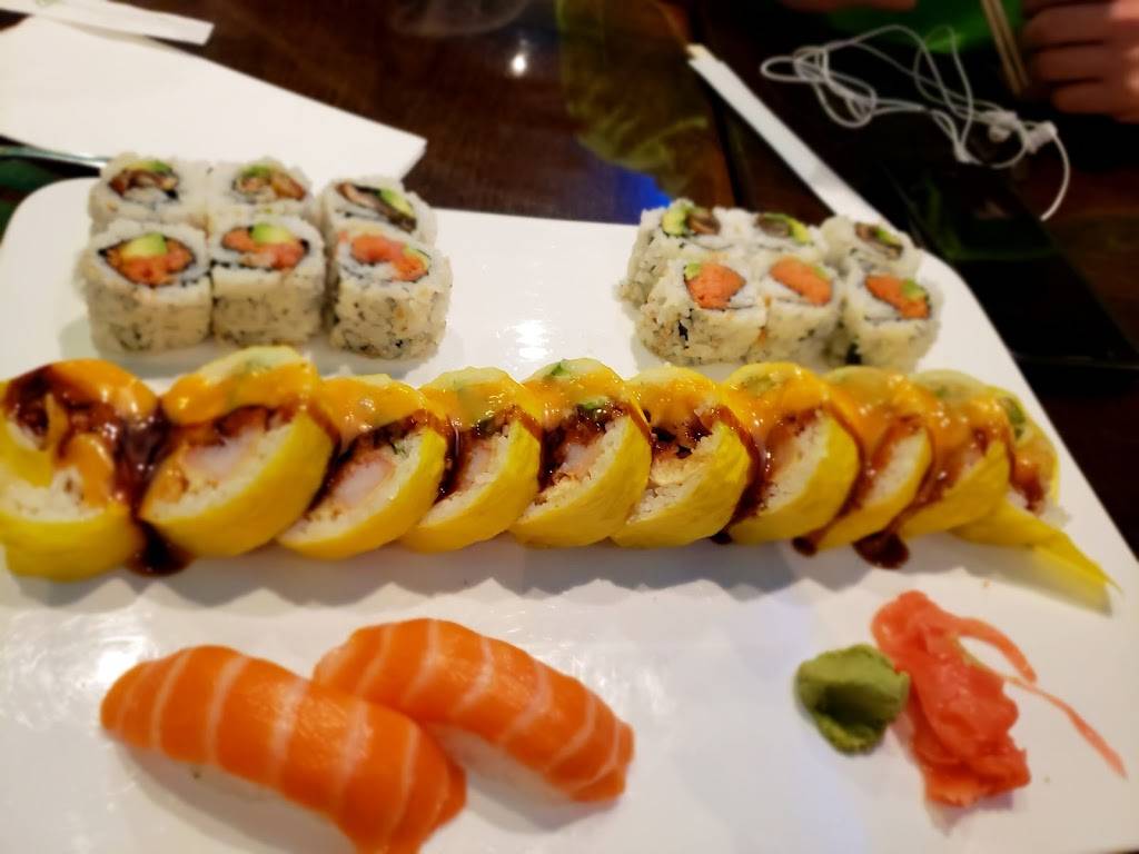 Ginza Asian Bistro | restaurant | 9420 Shelbyville Rd, Louisville, KY 40222, USA | 5027498878 OR +1 502-749-8878