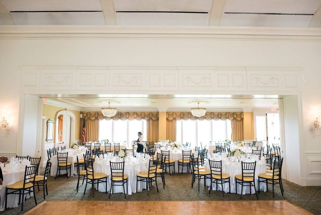 Washington Golf & Country Club | restaurant | 3017 N Glebe Rd, Arlington, VA 22207, USA | 7035244600 OR +1 703-524-4600