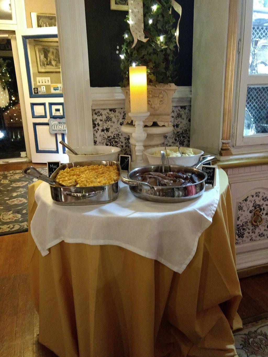 The Blue Lady | restaurant | 107A E Main St, Bedford, VA 24523, USA | 5405864622 OR +1 540-586-4622