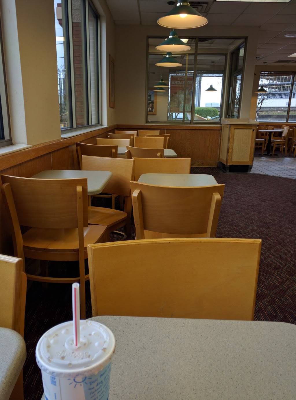 Wendys | restaurant | 325 N Central Ave, Hapeville, GA 30354, USA | 4047613667 OR +1 404-761-3667