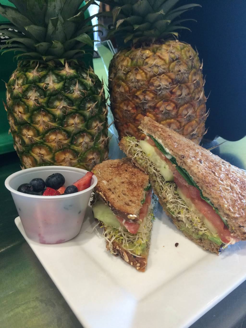 Juice Bar - Turkey Creek Knoxville | restaurant | 11681 Parkside Dr, Knoxville, TN 37934, USA | 8652883889 OR +1 865-288-3889