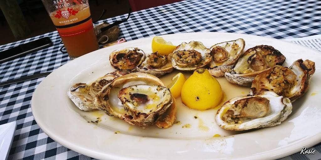 Morgan Maes Oyster House | restaurant | 606 N Pinellas Ave, Tarpon Springs, FL 34689, USA | 7279357380 OR +1 727-935-7380