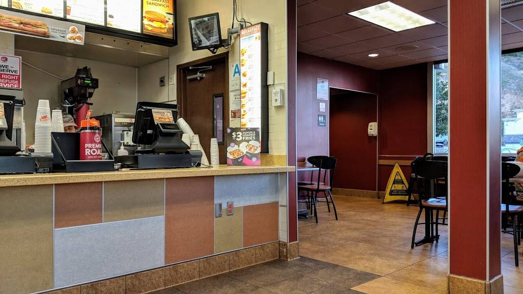 Jack in the Box | restaurant | 23017 Pacific Coast Hwy, Malibu, CA 90265, USA | 3104568943 OR +1 310-456-8943