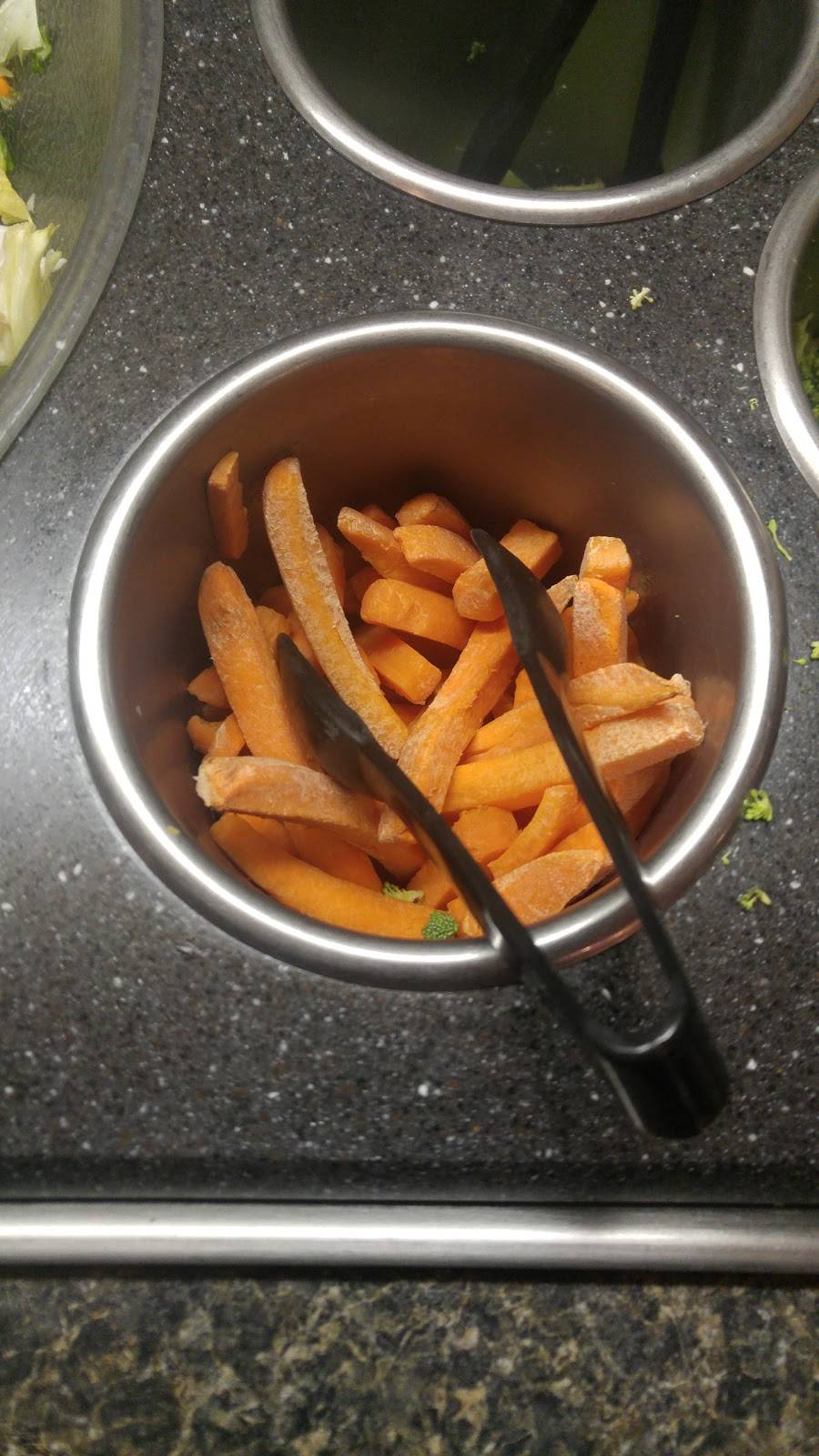 Pizza Hut | meal takeaway | 1555 E Main St, Galesburg, IL 61401, USA | 3093422061 OR +1 309-342-2061