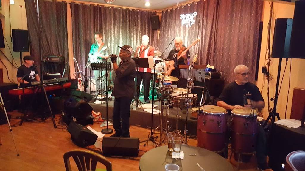 Rips Sports Bar & Grill | restaurant | 2198 US-1, Pompano Beach, FL 33062, USA | 9549410968 OR +1 954-941-0968