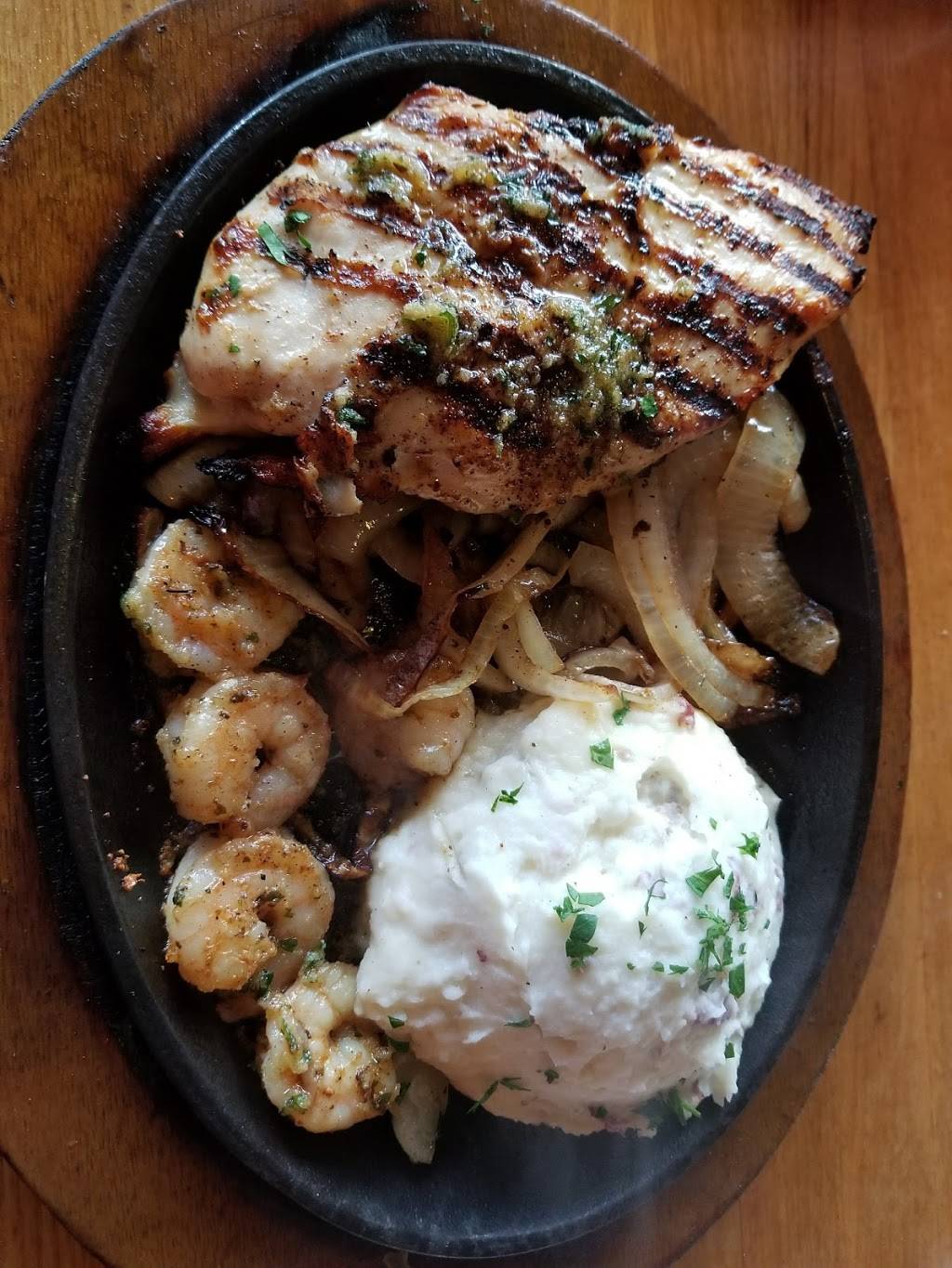 Applebees Grill + Bar | restaurant | 815 Industrial Blvd, McDonough, GA 30253, USA | 6784323023 OR +1 678-432-3023