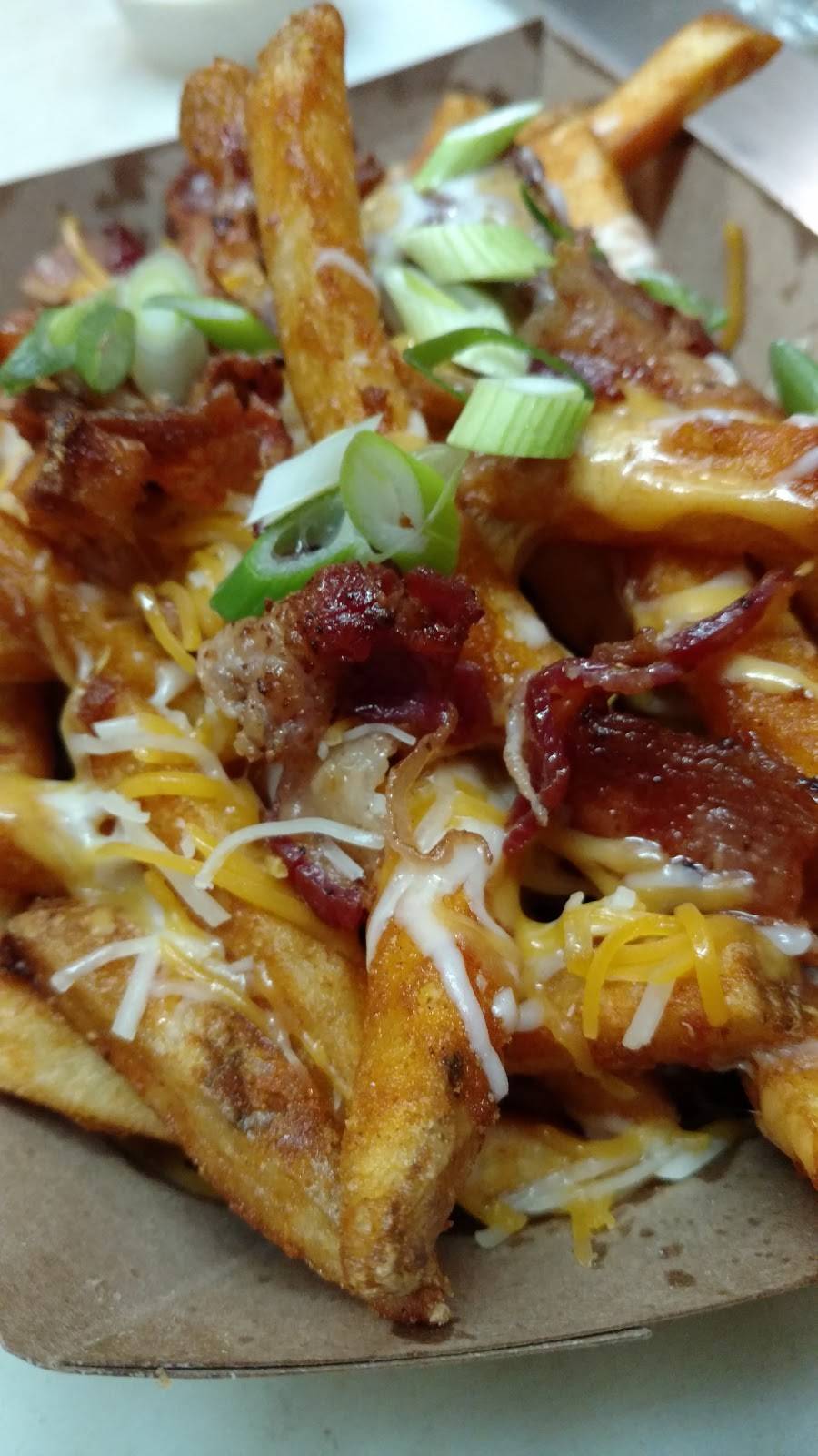 Carrollton Station Bar | restaurant | 8140 Willow St, New Orleans, LA 70118, USA | 5048659190 OR +1 504-865-9190