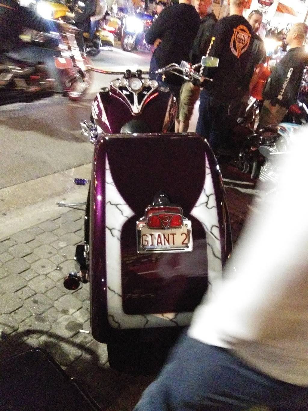 Papa Johns Pizza | restaurant | 30 S Atlantic Ave, Daytona Beach, FL 32118, USA | 3862527272 OR +1 386-252-7272