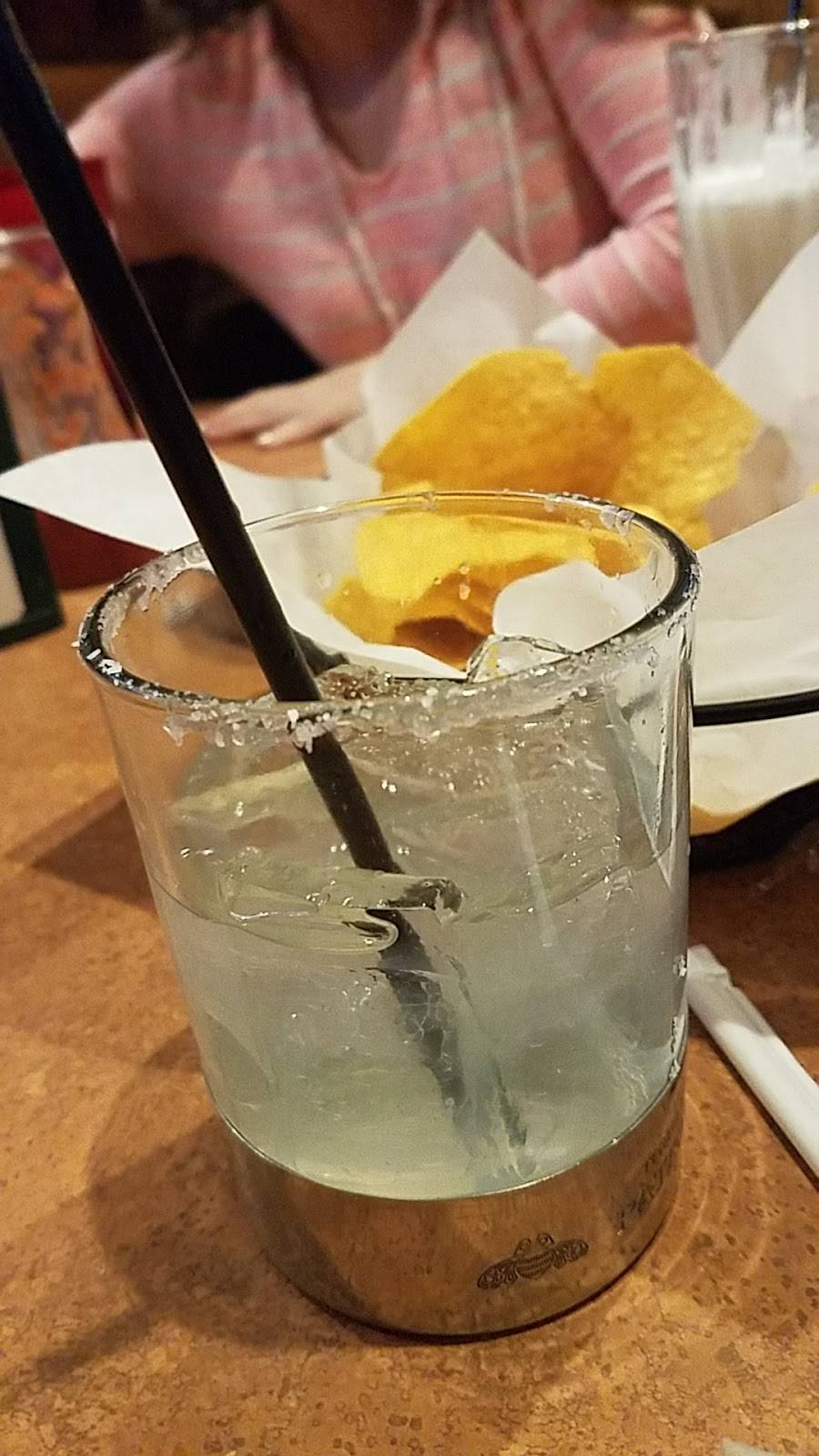 Lunada Mexican Grill & Cantina | restaurant | 3861 Park Mill Run Dr, Hilliard, OH 43026, USA | 6147777996 OR +1 614-777-7996