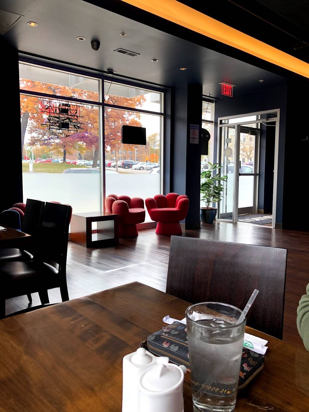 Haiku | restaurant | 1315 31st St, Des Moines, IA 50311, USA | 5152776704 OR +1 515-277-6704