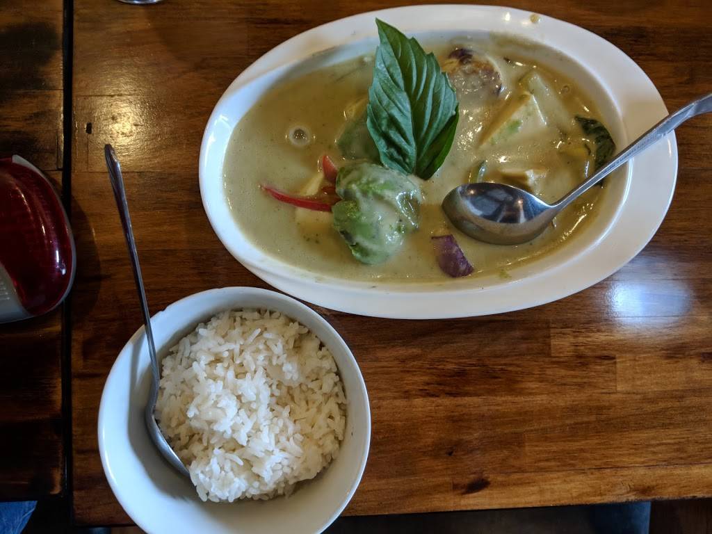 The Patio Fine Thai Cuisine | restaurant | 524 15th Ave E, Seattle, WA 98112, USA | 2063282406 OR +1 206-328-2406