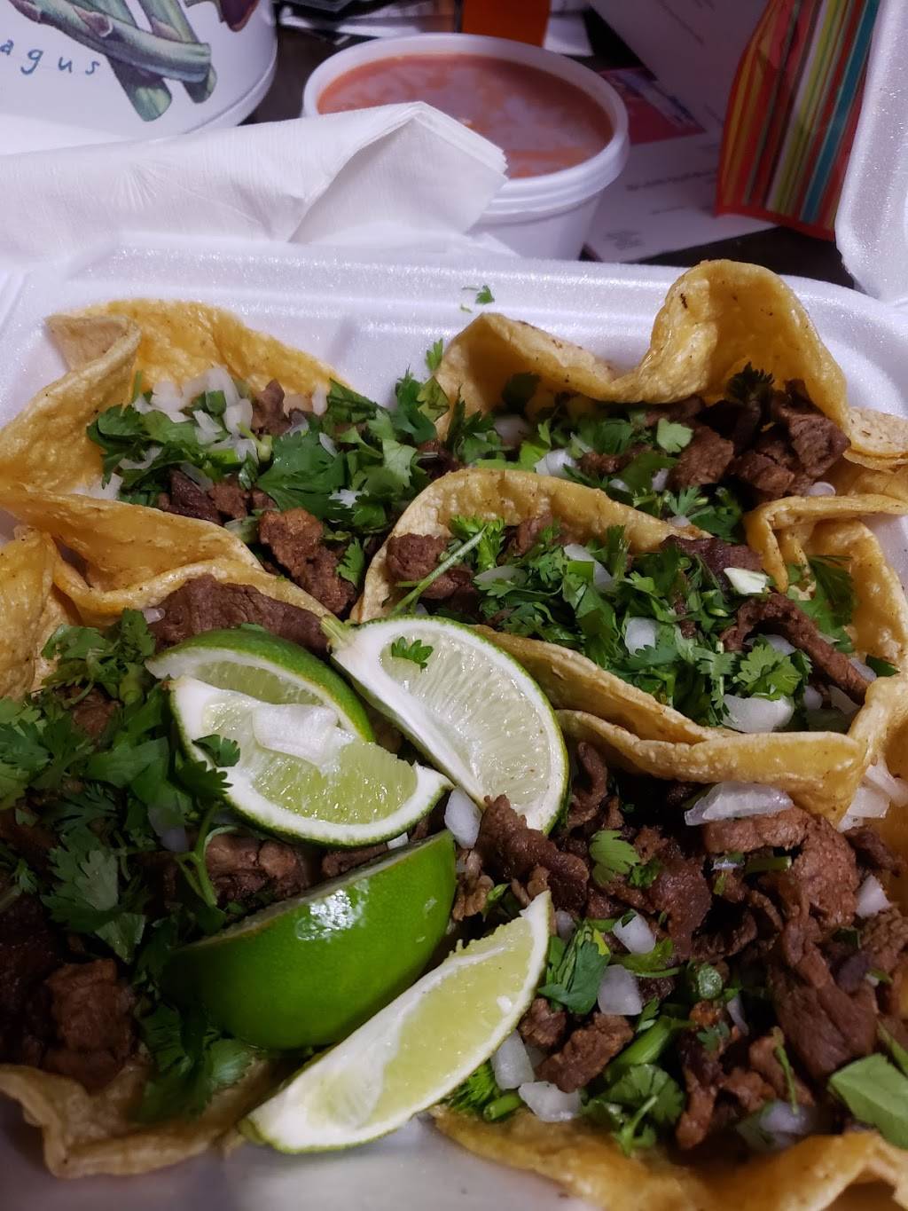 Carlitos Tacos | restaurant | 7828 N 2nd St, Machesney Park, IL 61115, USA | 7792107188 OR +1 779-210-7188