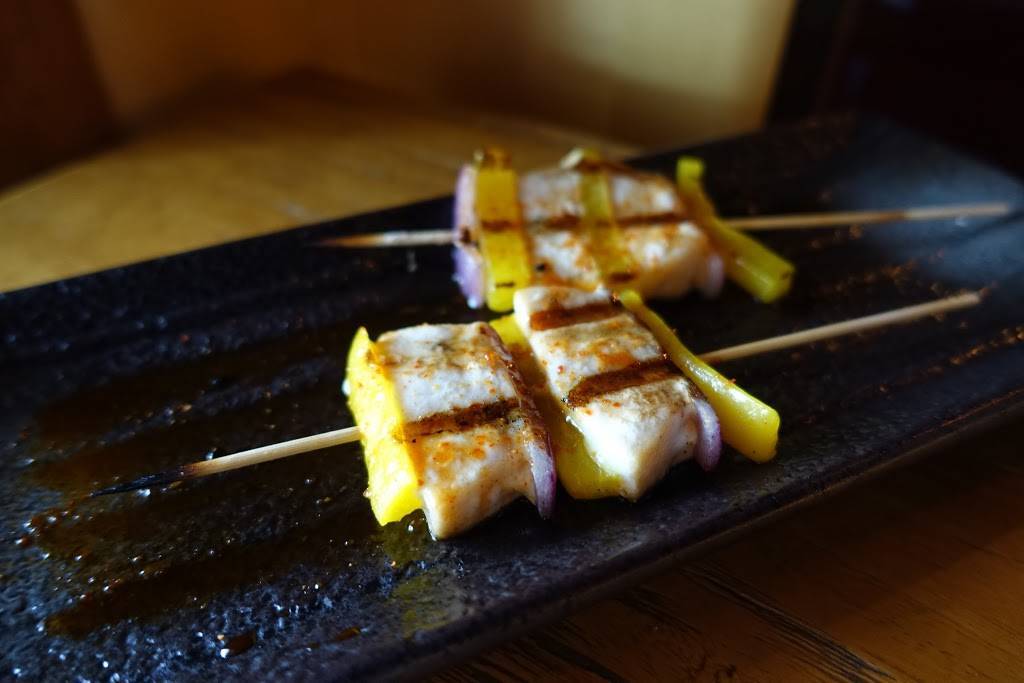 Street Restaurant | restaurant | 3407 Greystone Dr, Austin, TX 78731, USA | 5123829567 OR +1 512-382-9567