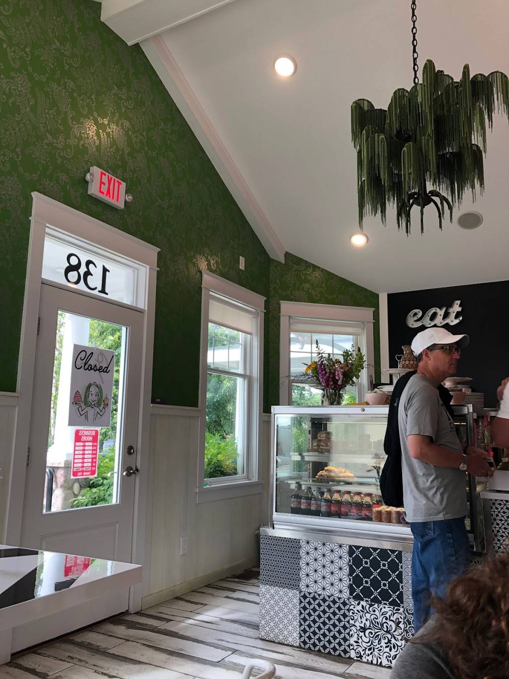 Colins Corner Cafe | restaurant | 138 W 3rd St, Harbor Springs, MI 49740, USA | 2314126061 OR +1 231-412-6061