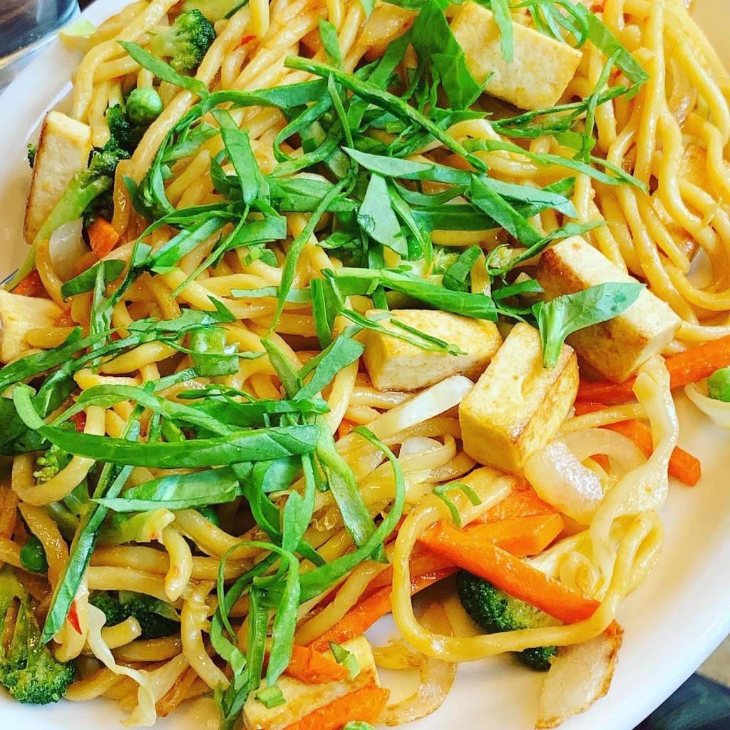 Sherpa Garden Restaurant & Bar | restaurant | 1005 W Colorado Ave, Colorado Springs, CO 80904, USA | 7198965577 OR +1 719-896-5577