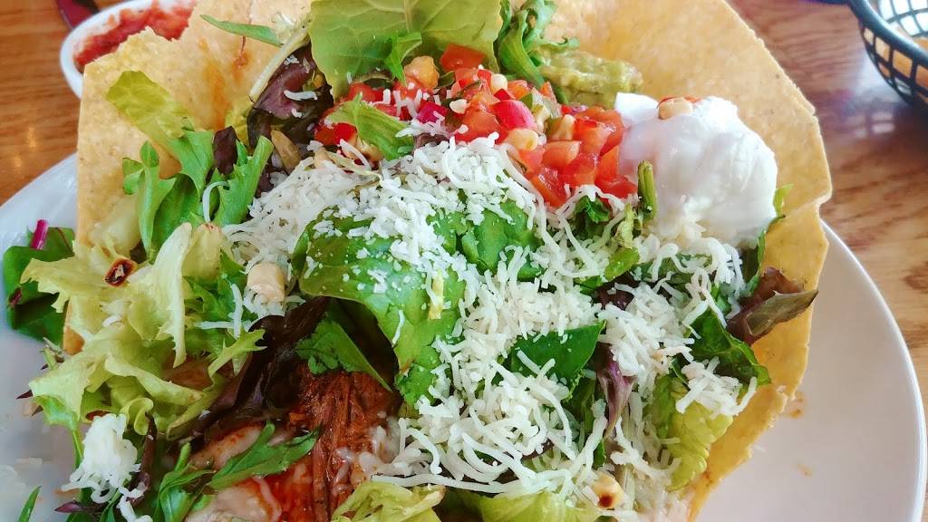 Que Pasa Mexican Cafe | restaurant | 2908 S Mooney Blvd, Visalia, CA 93277, USA | 5596229600 OR +1 559-622-9600