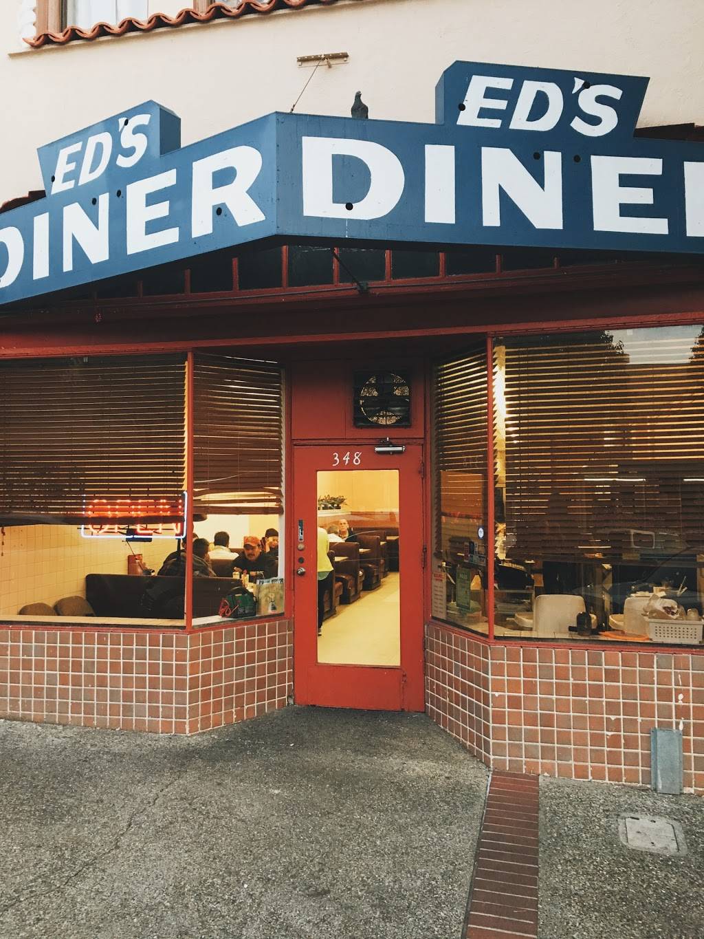 Eds Diner | restaurant | 348 Grand Ave, South San Francisco, CA 94080, USA | 6506249166 OR +1 650-624-9166