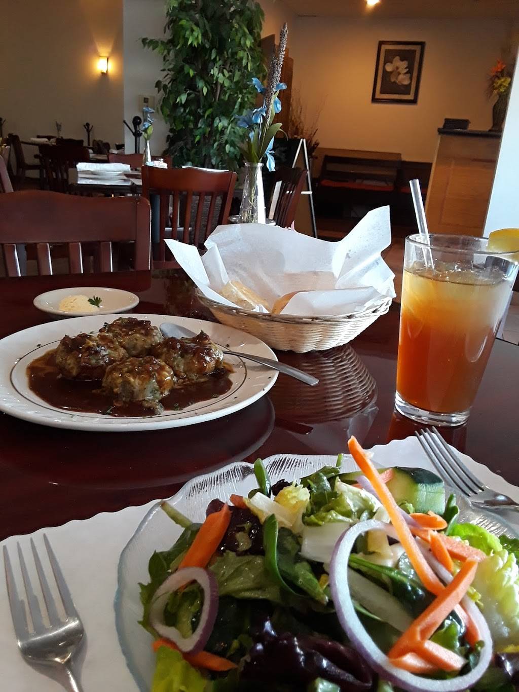 Umbertos Italian Grill | restaurant | 7616 Culebra Rd, San Antonio, TX 78251, USA | 2106844747 OR +1 210-684-4747