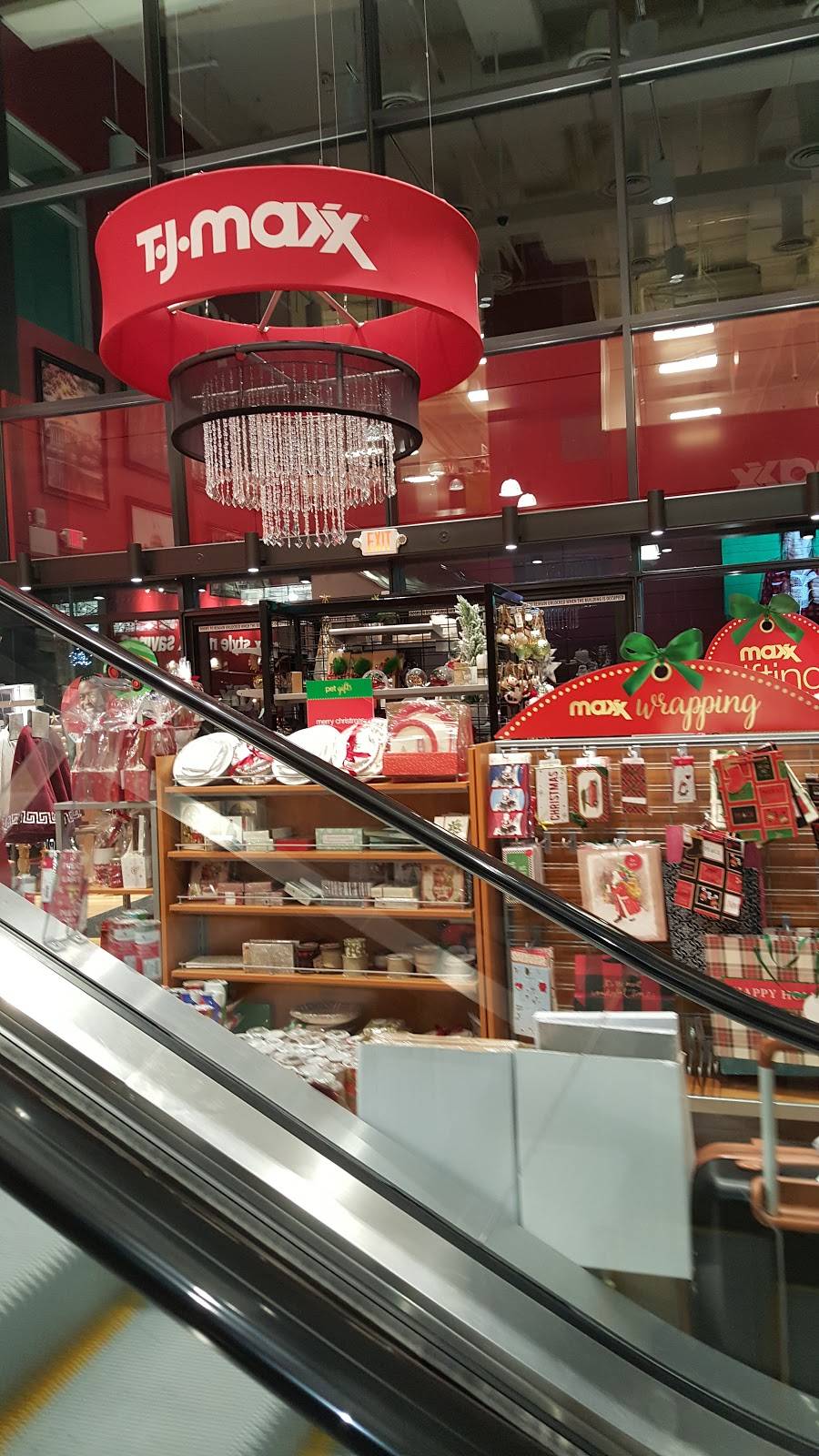 Bonefish Grill | restaurant | 1101 S Joyce St Ste B26, Arlington, VA 22202, USA | 7034122837 OR +1 703-412-2837