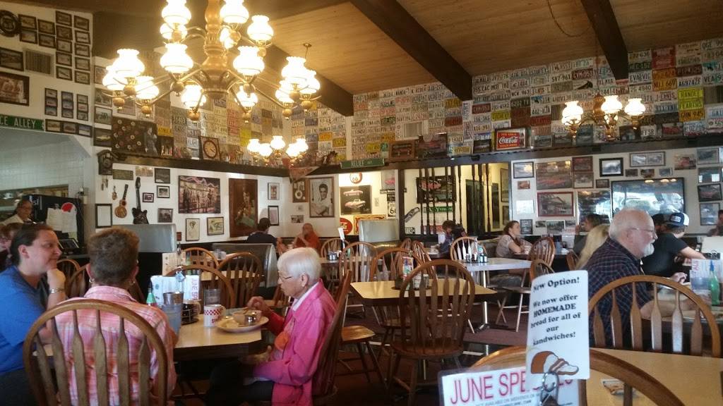 Stuffys II Restaurant | restaurant | 804 Ocean Beach Hwy, Longview, WA 98632, USA | 3604236356 OR +1 360-423-6356