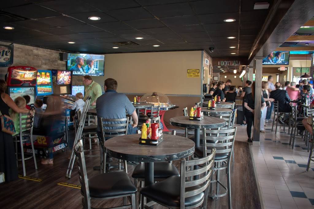 Zs Sports Bar & Grill | restaurant | 7500 Sheridan Rd, Kenosha, WI 53143, USA | 2627646600 OR +1 262-764-6600