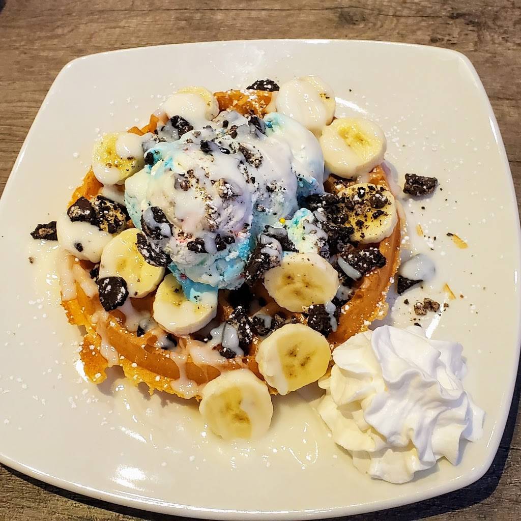 CrepeStar Dessert Cafe & Bistro - Aurora | restaurant | 14800 Yonge St unit 106, Aurora, ON L4G 1N3, Canada | 9057139988 OR +1 905-713-9988