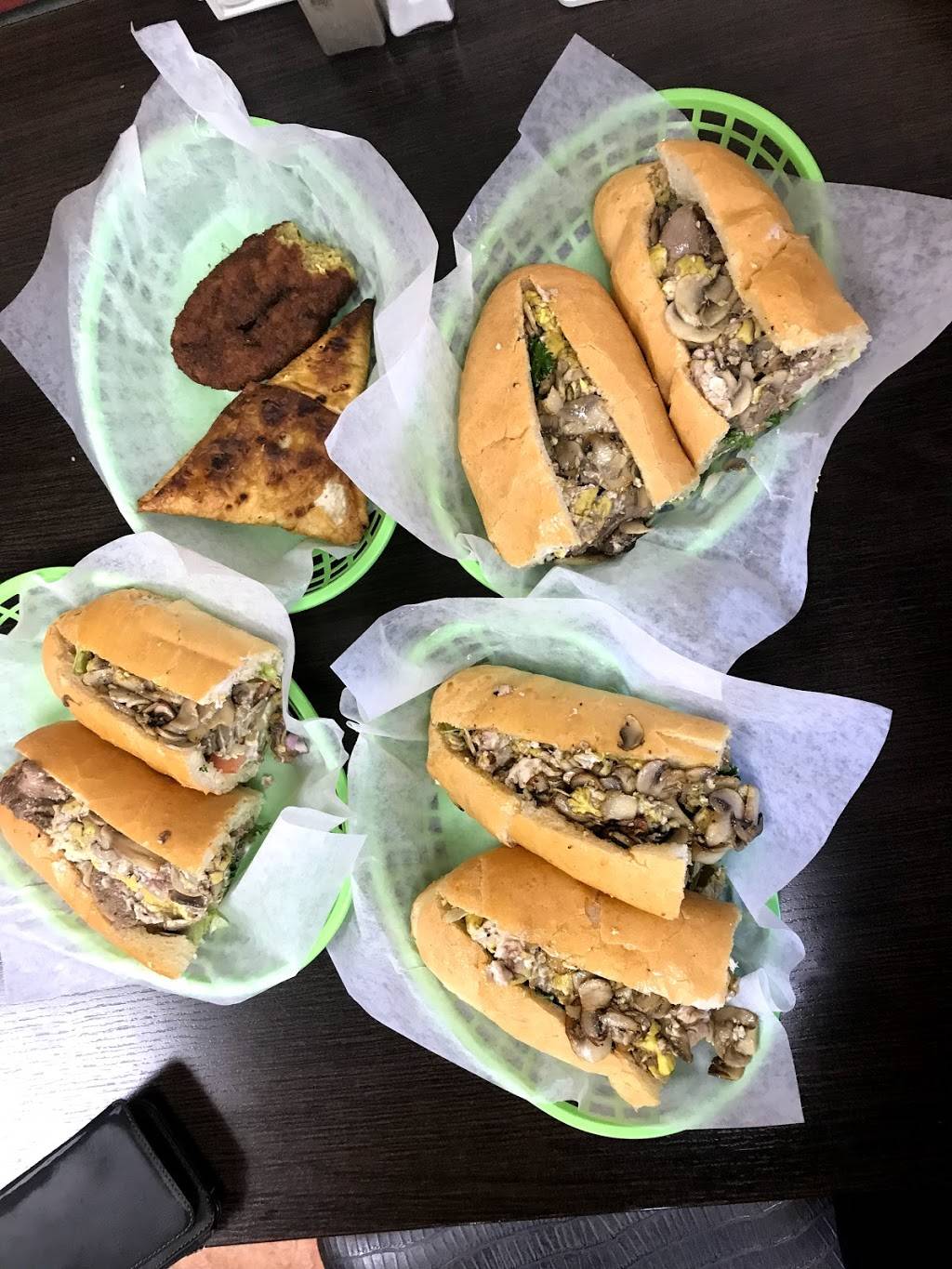 Chef Burger & Breakfast | restaurant | 8910 Yonge St, Richmond Hill, ON L4C 0L7, Canada | 2895972757 OR +1 289-597-2757