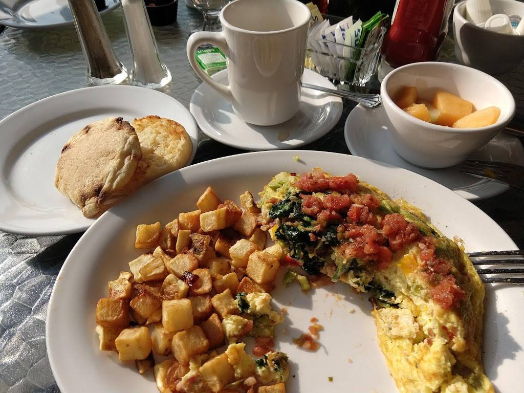 Pine Mountain Lake Country Club | restaurant | 12765 Mueller Dr, Groveland, CA 95321, USA | 2099628638 OR +1 209-962-8638